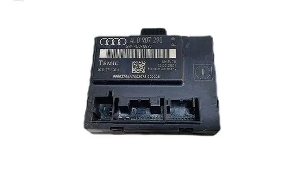 Audi Q7 4M Door control unit/module 4L0907290