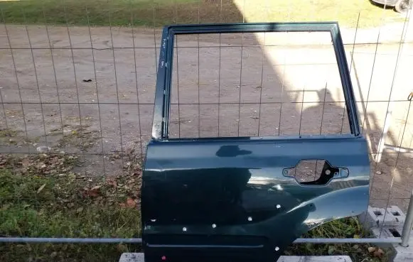 Hyundai Terracan Rear door