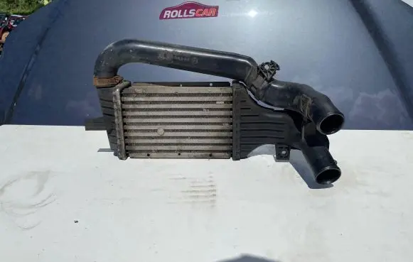 Opel Zafira A Intercooler air channel guide 24436438DF1 81770