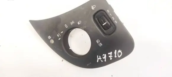 Headlight level height control switch