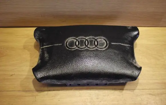 Audi A4 S4 B5 8D Steering wheel airbag 50000100007005