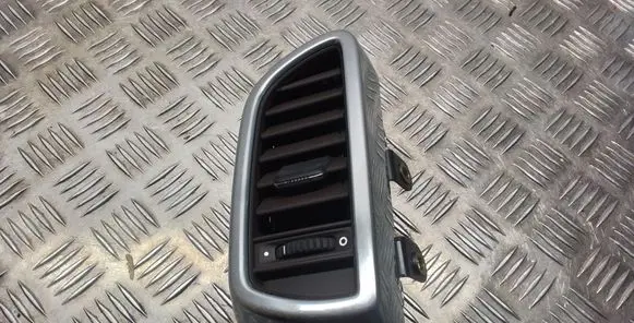Porsche Cayenne (92A) Rear air vent grill 7P5819704Q