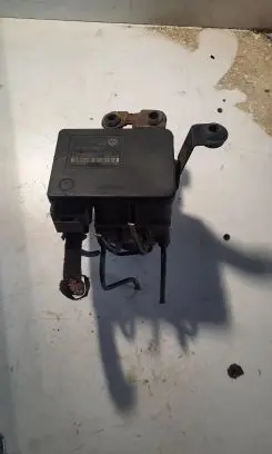 Volkswagen Golf IV ABS Pump 1C0907379E 00006065D3 10096003133