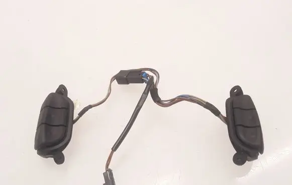 Opel Vectra B Steering wheel buttons/switches 90508669