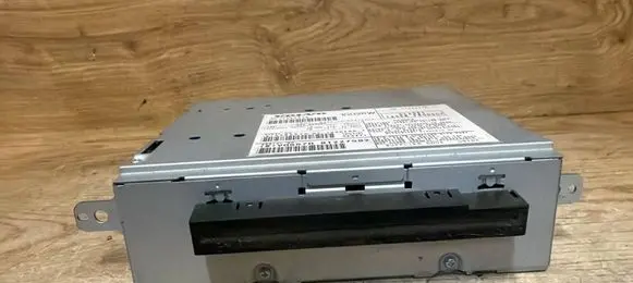 Volvo XC90 Radio/CD/DVD/GPS head unit 31260535 31260538AA