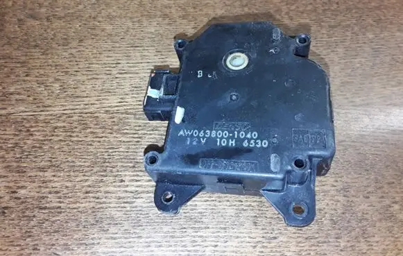 Citroen C3 Picasso Air flap motor/actuator AW0638001040
