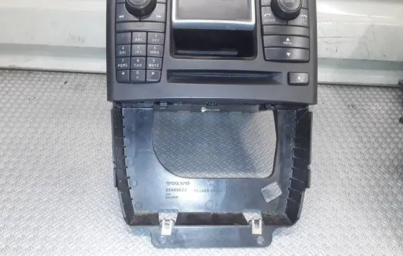 Volvo XC90 Radio/CD/DVD/GPS head unit 306575511