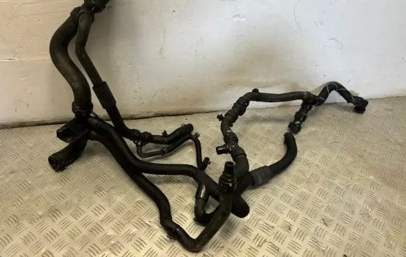 Renault Master III Engine coolant pipe/hose 924002715R