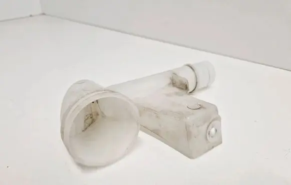 Peugeot 308 Window washer liquid tank fill tube 9800715580
