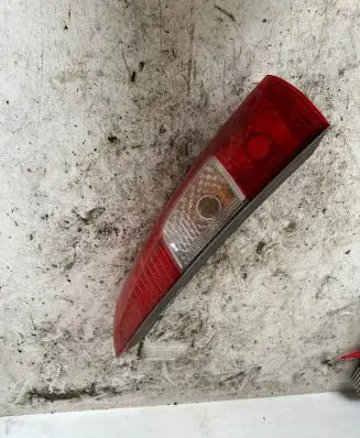 Volvo V70 Rear/tail lights 160985r