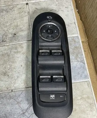 Ford Mondeo MK IV Electric window control switch 7S7T14A132BC
