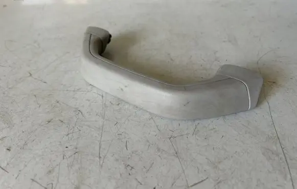 Volkswagen Transporter - Caravelle T5 Rear interior roof grab handle 7H0858638
