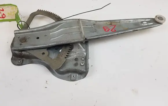 Toyota Avensis T270 Rear window lifting mechanism without motor
