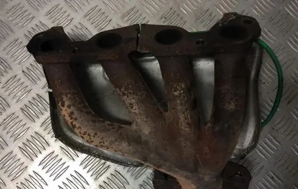 Renault Clio III Exhaust manifold h323457