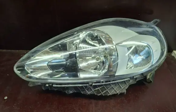 Fiat Punto Evo Headlight/headlamp