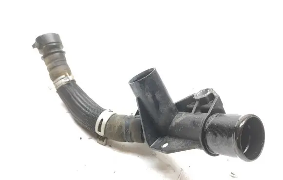 Peugeot 308 Engine coolant pipe/hose 9684589080
