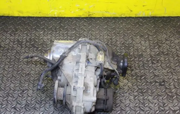 KIA Sorento Gearbox transfer box case 473003C200 27SP40