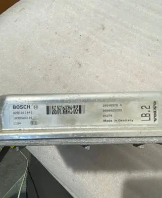 Volvo XC90 Engine control unit/module 30646978A B0SCH 039S04101