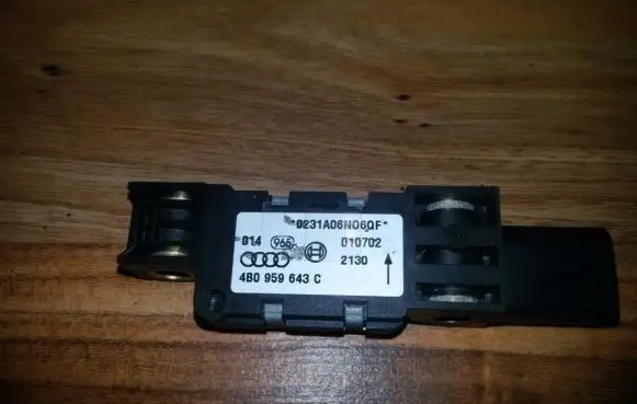 Audi A4 S4 B6 8E 8H Airbag deployment crash/impact sensor 4B0959643C