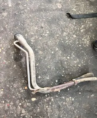 Toyota Yaris Fuel tank filler neck pipe 756