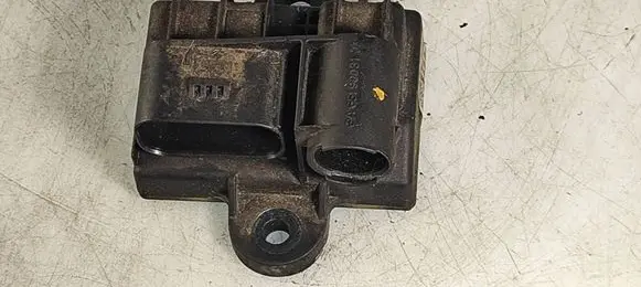 Glow plug pre-heat relay