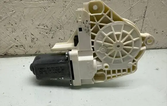 Audi Q5 SQ5 Front door window regulator motor 8K0959802B