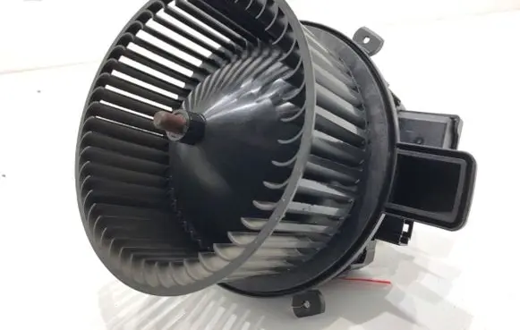 Audi Q8 Heater fan/blower 4M1820021B