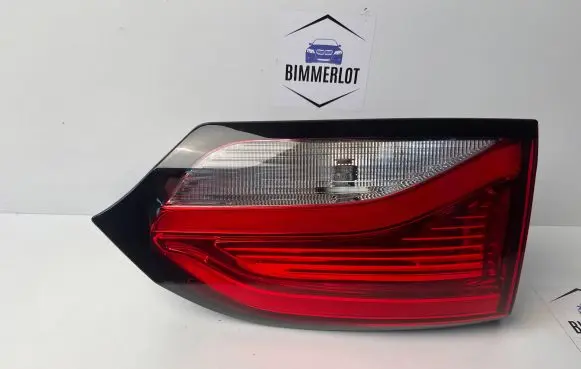 Chrysler Pacifica Tailgate rear/tail lights P68228941AE