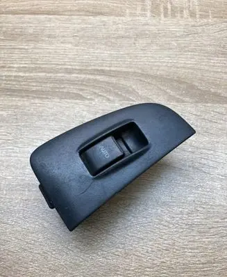 Toyota Avensis T250 Electric window control switch 7423105140