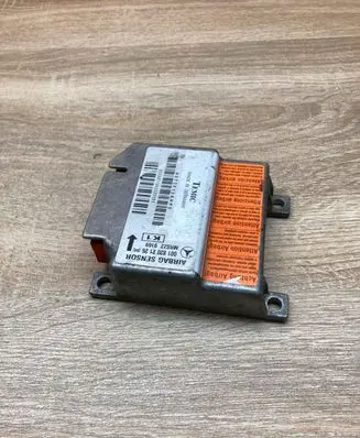 Mercedes-Benz Sprinter W901 W902 W903 W904 Airbag control unit/module 0018202126