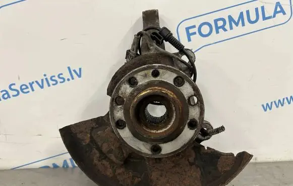 Opel Signum Front wheel hub spindle knuckle