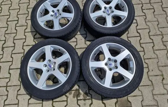 Volvo S80 R17 alloy rim 30748771P