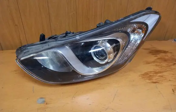 Hyundai i30 Headlight/headlamp 92101A6030