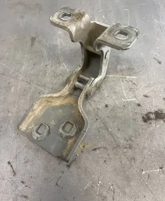 Renault Master III Front door upper hinge 804000006R