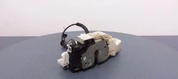 Alfa Romeo 159 Front door lock