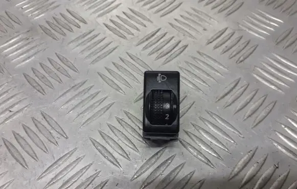 Nissan Micra Headlight level height control switch