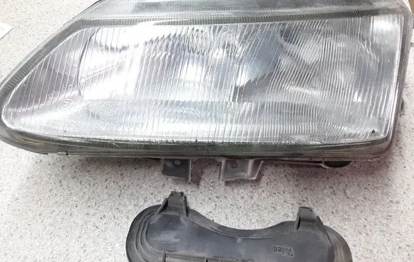 Renault Espace III Headlight/headlamp 7700820118