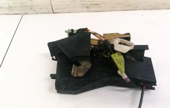 Ford Escort Front door lock
