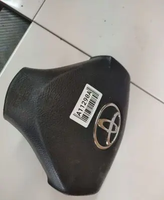 Toyota Corolla Verso AR10 Steering wheel airbag 