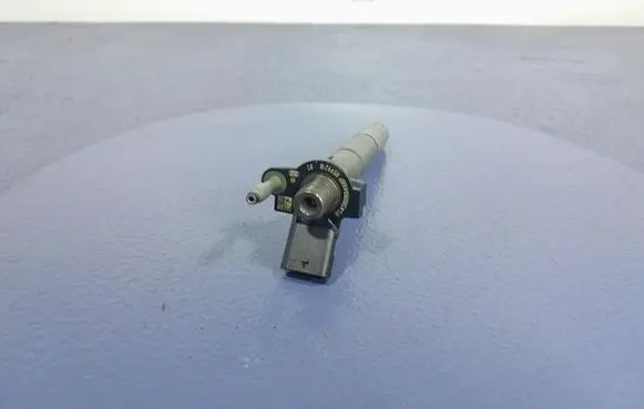 Fuel injector