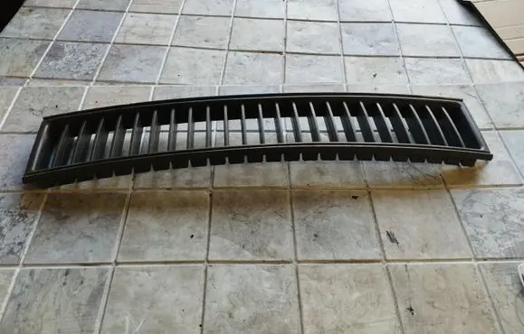 Skoda Fabia Mk1 (6Y) Front bumper lower grill