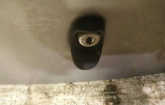 Toyota Yaris Tailgate exterior lock 
