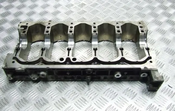 Volvo XC90 Crankshaft Holder 30777886