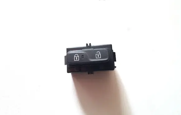 Volvo V40 Central locking switch button 31376499