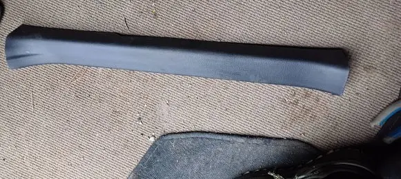 Front sill trim cover