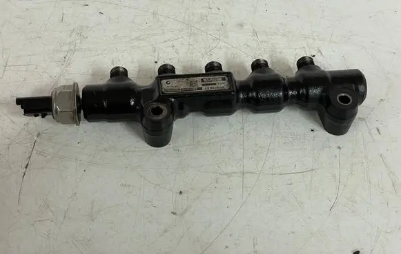 Fuel pressure sensor