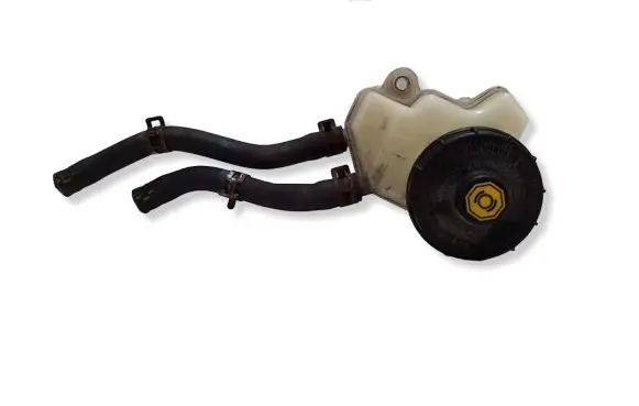 Honda Insight Brake fluid reservoir 