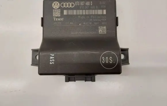 Audi A4 S4 B8 8K Gateway control module 8T0907468D