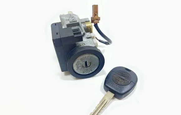 Nissan X-Trail T30 Ignition lock 2671032209 28590C9902 5WK48042AG23446A