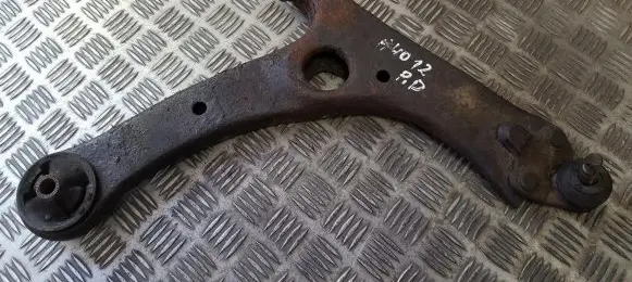 Toyota Avensis T250 Front lower control arm/wishbone